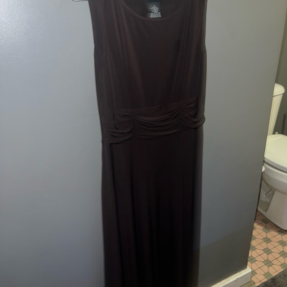 Dress - Picture 5 of 7